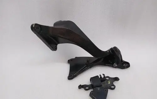 McLaren 720S Front door upper hinge 14AB914CP
