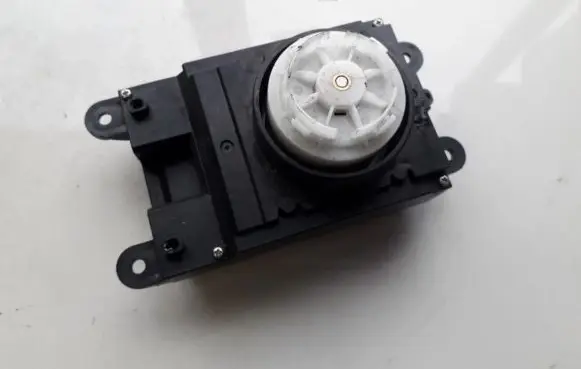 Multifunctional control switch/knob