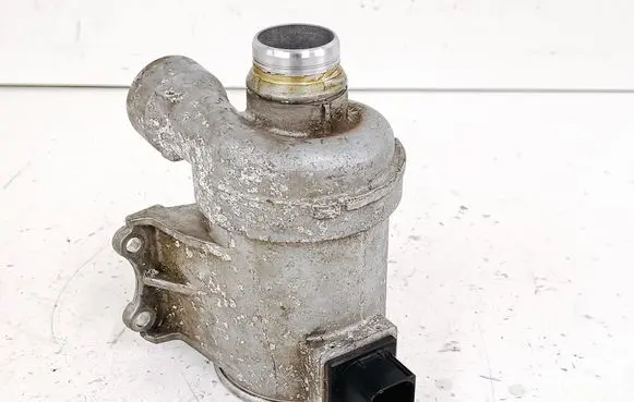 Volvo XC60 Water pump 31368715 702702280