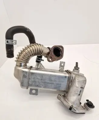 Renault Trafic III (X82) EGR valve cooler 147350264R 02113C028