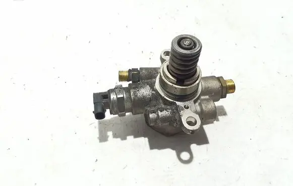 Porsche Cayenne (9Y0 9Y3) Fuel injection high pressure pump 9A712702610