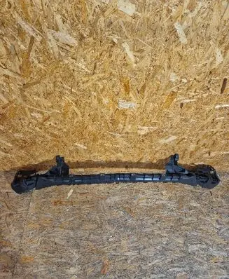 Mercedes-Benz C W202 Front bumper mounting bracket