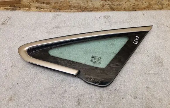 Opel Astra J Front triangle window/glass AS2M3236DOT682 43R001582 E000199