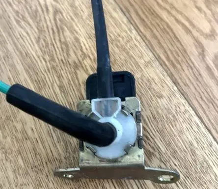 Mercedes-Benz Vito Viano W638 Turbo solenoid valve 133297U