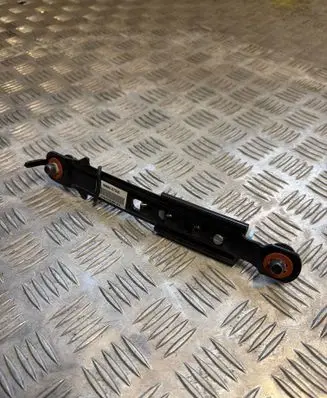 KIA Sportage Seat belt height adjuster 88890D7000 DFTHSA20020821904