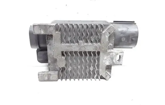 Ford Kuga I Coolant fan relay 940002906