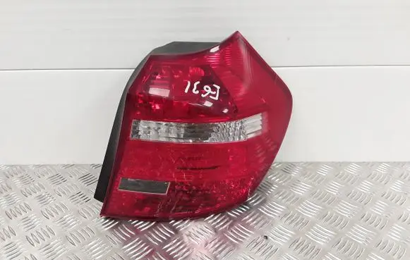 BMW 1 E81 E87 Rear/tail lights 63210397035