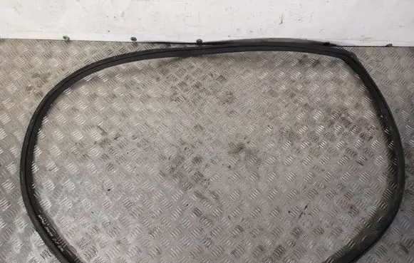 Hyundai Santa Fe Rear door rubber seal (on body) GRSANTAGUMADPG