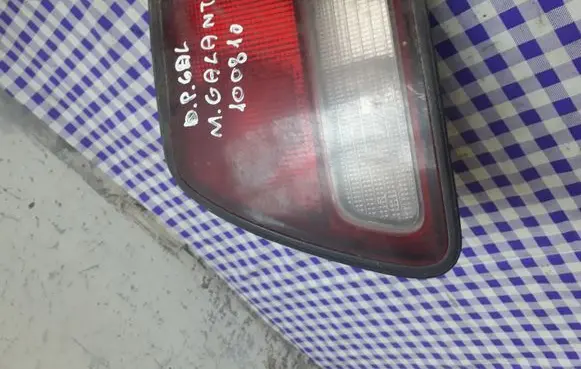 Mitsubishi Galant Tailgate rear/tail lights