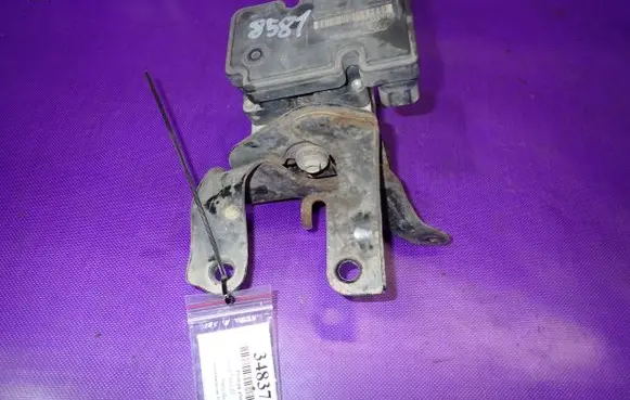 Toyota Yaris ABS Pump 44510-0D160
