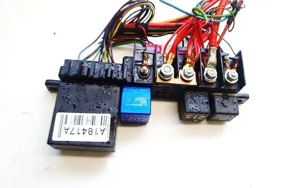 Fuse box set