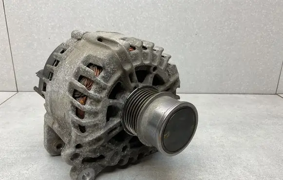 Skoda Octavia Mk3 (5E) Generator/alternator 04C903021A