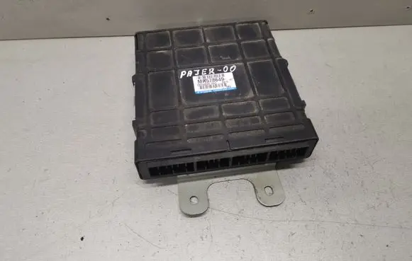Mitsubishi Pajero Sport I Engine control unit/module MR578649 E6T32594