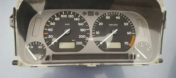 Volkswagen Golf III Speedometer (instrument cluster) 1H0919860A