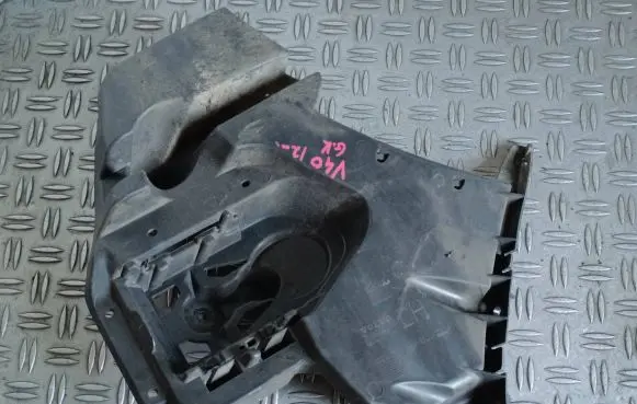 Volvo V40 Bumper support mounting bracket corner 31290591