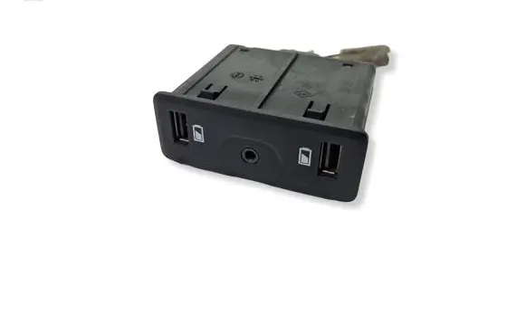 Renault Talisman USB socket connector 280239684R DQ16156479