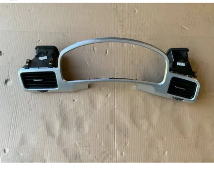 Volkswagen Touareg II Dashboard trim 7P1857189B