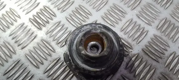 Porsche Cayenne (9PA) Coil spring mount 7l0412327