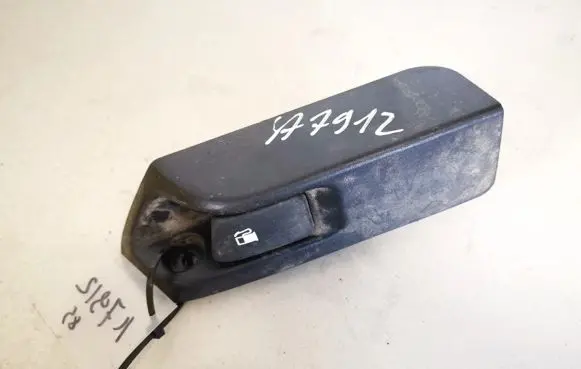 Toyota Urban Cruiser (XP110) Fuel tank opening switch 