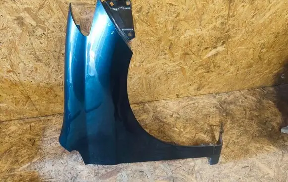 Honda FR-V Fender