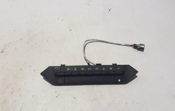 Dacia Duster Air conditioner control unit module 283957979R