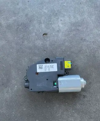 Hyundai Santa Fe Sunroof motor/actuator 81679S1000