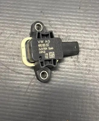 Audi A6 C7 Airbag deployment crash/impact sensor 4H0955557 150410 2528RB2