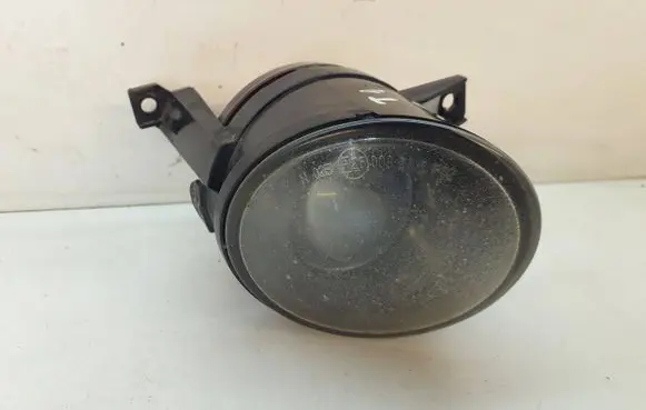 Volkswagen Touran I Front fog light 27048000R