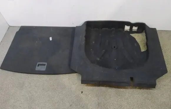 Volkswagen Golf VII Trunk/boot floor carpet liner 