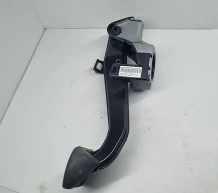 Mercedes-Benz C W204 Brake pedal A2042902001
