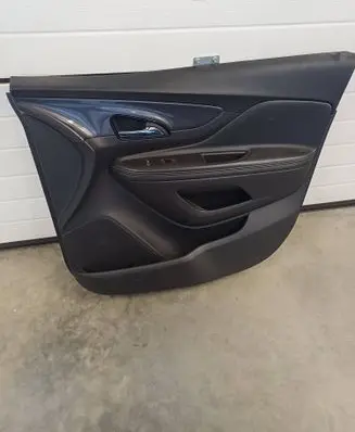 Buick Encore I Front door card panel trim AVF80270