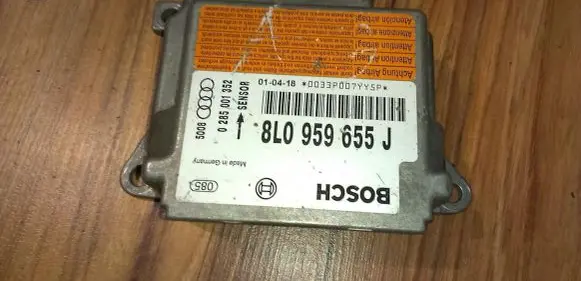 Audi A3 S3 8L Airbag control unit/module 8l0959655j 0285001352