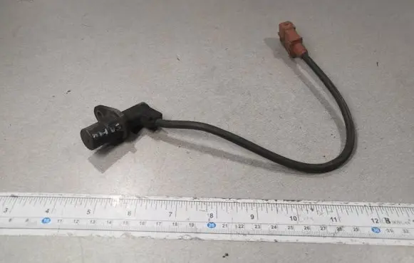 Renault Safrane Crankshaft position sensor 144313