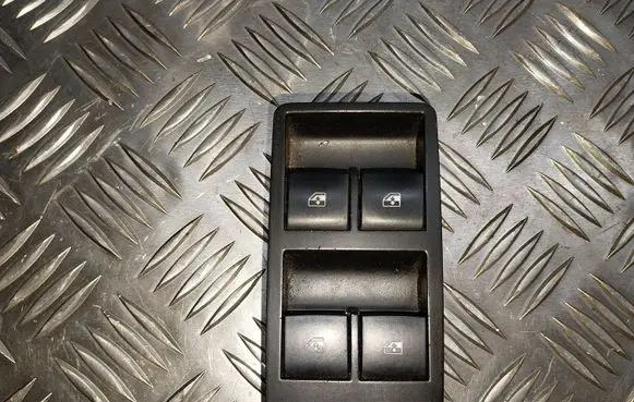 Opel Insignia A Electric window control switch 22915118
