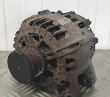 Peugeot 208 I Generator/alternator 9818677980 518138299 2713135A