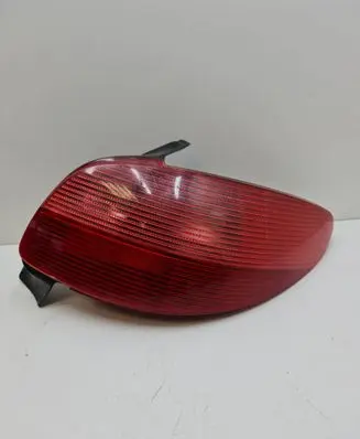 Peugeot 206 Rear/tail lights 2531D