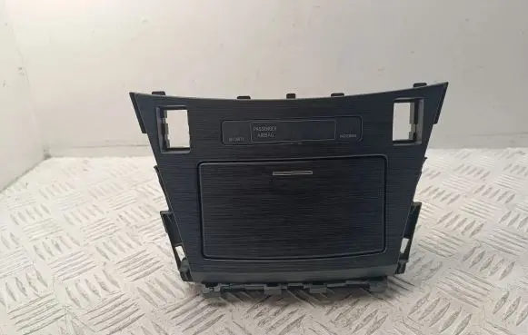 Toyota Avensis T270 Car ashtray 5880405901 5880405040