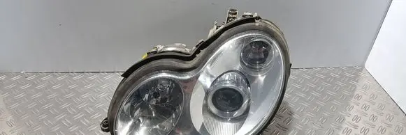 Mercedes-Benz C W203 Headlight/headlamp A2038203761 0301166275 S0003
