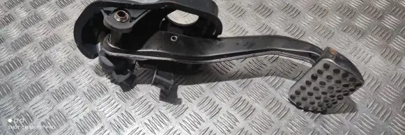 Mercedes-Benz C W205 Brake pedal A2222940001