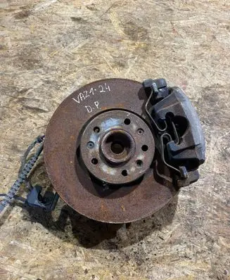 Opel Vivaro Front wheel hub 