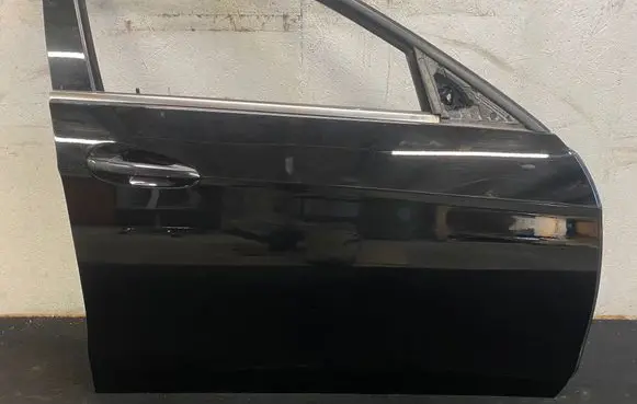 Mercedes-Benz E W212 Front door 