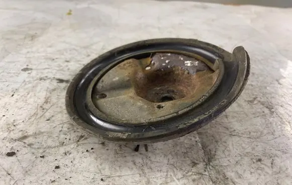 Hyundai Matrix Coil spring mount 