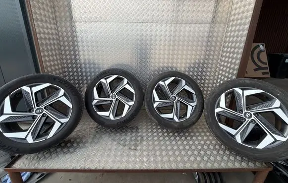 Hyundai Tucson IV NX4 R19 alloy rim 52910N7300