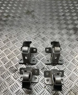 Rear door hinge set