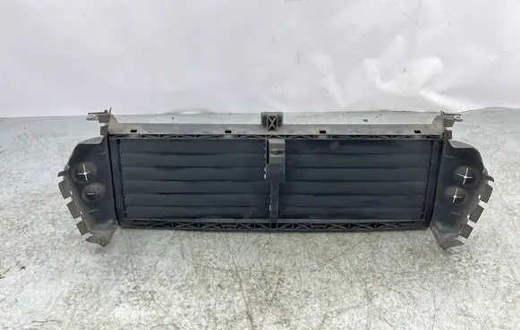 Audi Q7 4M Intercooler air guide/duct channel E0710366400