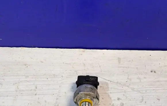 Air conditioning (A/C) pressure sensor
