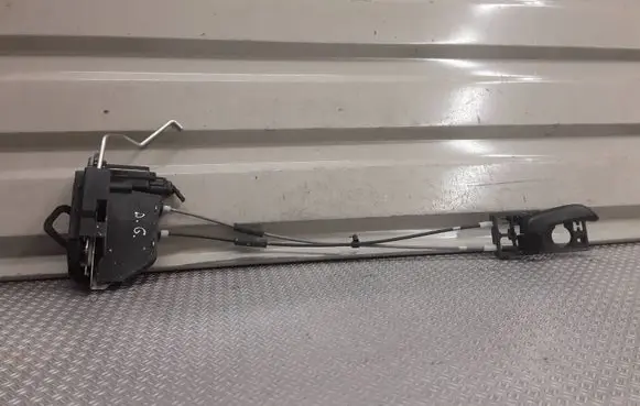 Hyundai i10 Rear door lock 