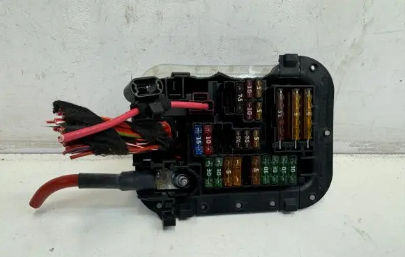 Mercedes-Benz E W213 Fuse module A2135400314