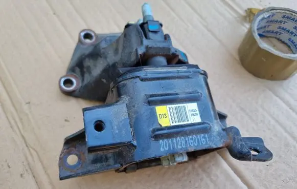 KIA Xceed Gearbox mounting bracket 21830-J9000