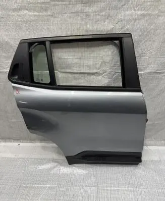 Jeep Avenger Rear door 